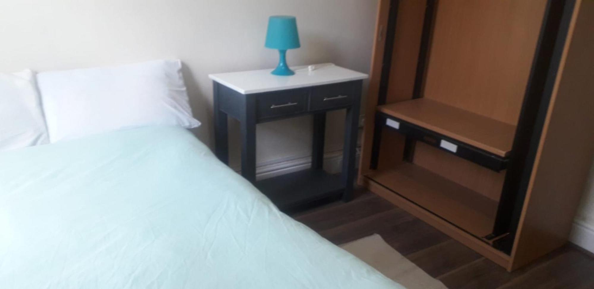 סלפורד Bright Home Guest House מראה חיצוני תמונה