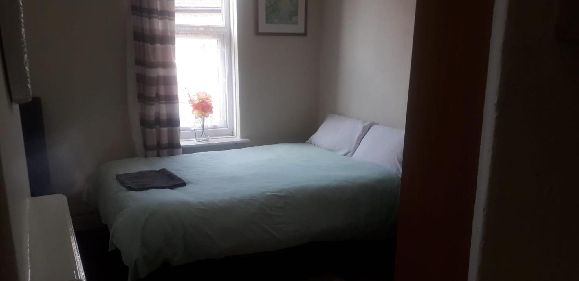 סלפורד Bright Home Guest House מראה חיצוני תמונה