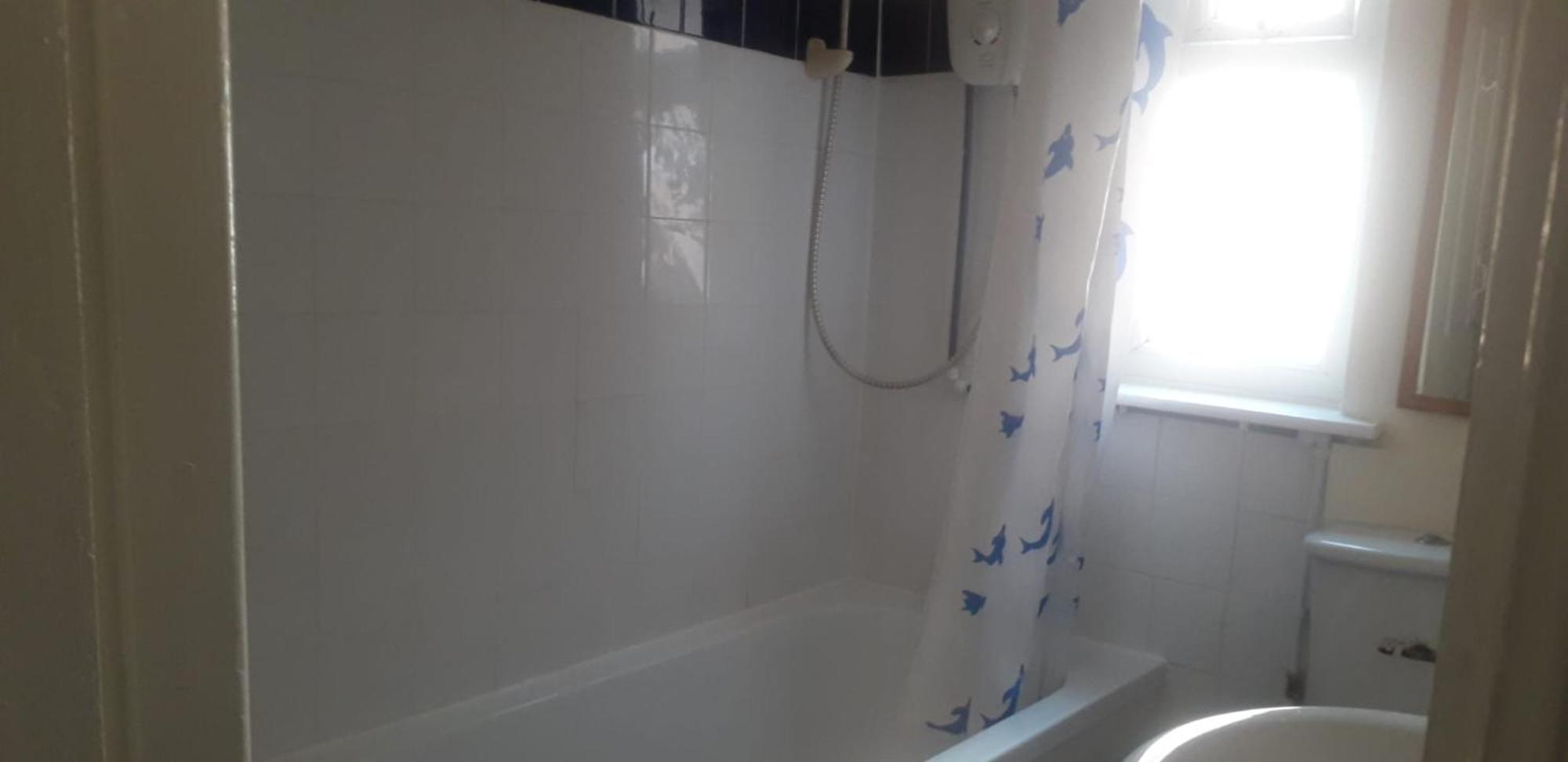 סלפורד Bright Home Guest House מראה חיצוני תמונה